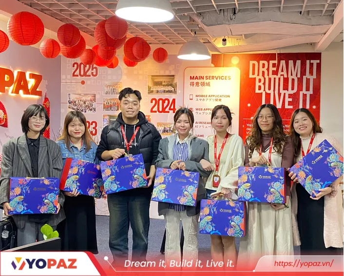 Yopaz - Tặng quà nhân viên